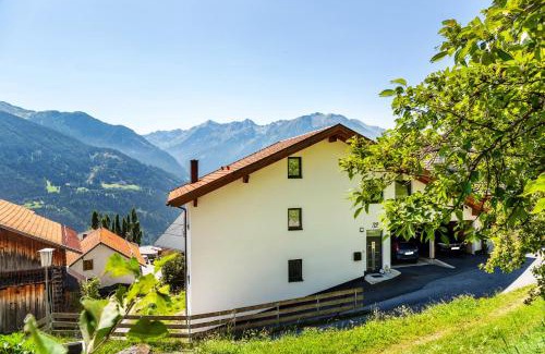 Arzl im Piztal Appartement | Manu's Bergblick