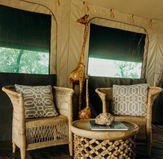Musina Autre | Mapesu Wilderness Tented Camp