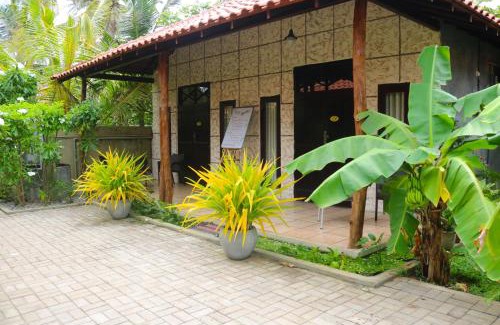 Daluwakotuwa Hôtel | Maple Leaf Hotel