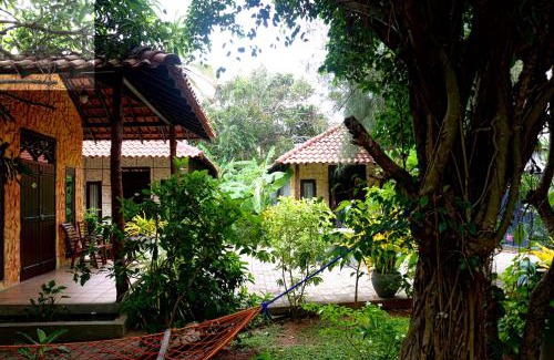 Daluwakotuwa Hôtel | Maple Leaf Hotel