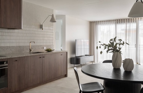 Dunsborough Appartement | Maple Suite at Dunsborough Marketplace