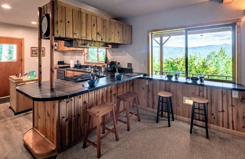 Woodland Lit Et Petit-Déjeuner | Mapleridge House: un BnB pour toutes les SAISONS - les visites plus longues rapportent des rabais!