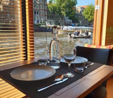 Nieuwmarkt en Lastage Lit Et Petit-Déjeuner | Mar&Mar Houseboat Studio