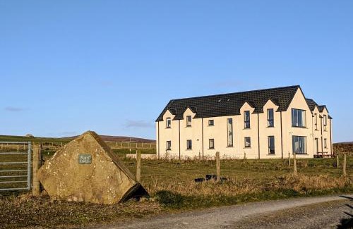 Holm Maison | Mara Lodge B&B