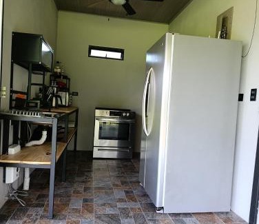 Parrita Maison | Maracuyá Garden Stanza 1