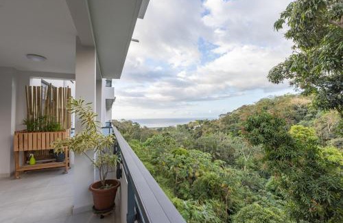 Faaa Appartement | Maraea Deluxe Apt 2BR 2BA with Pool View near Tahiti Airport