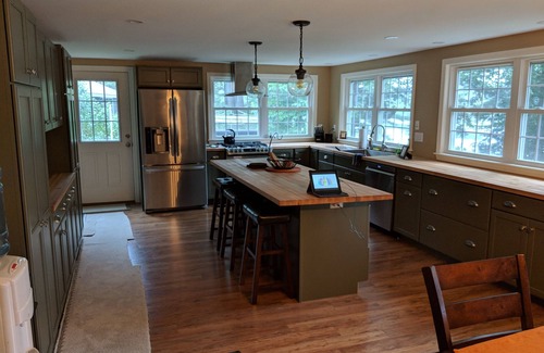 Readfield Maison | Maranacook Lake, Waterfront, maison au bord du lac entièrement rénovée avec vue imprenable.