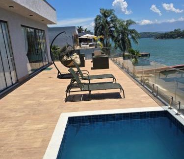 Ponta do Sape Maison | Maravilhosa casa linear 5 suítes em Angra