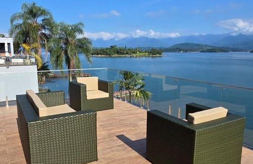 Ponta do Sape Maison | Maravilhosa casa linear 5 suítes em Angra