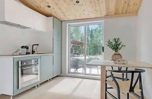 Amherst Appartement | Marbella Cabins: Estate Retreat near Tremblant