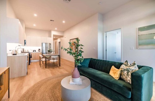 Waterfront Copropriété | @ Marbella Lane - Aesthetic 2BR w/Ocean views