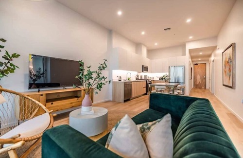 Waterfront Copropriété | @ Marbella Lane - Aesthetic 2BR w/Ocean views