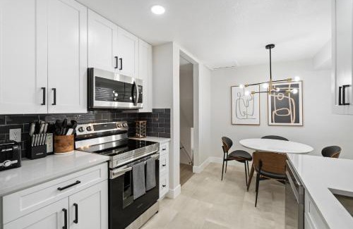 Northwest Arvada Maison | @ Marbella - Spacious and Modern Home in Arvada