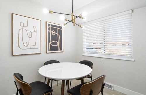 Northwest Arvada Maison | @ Marbella - Spacious and Modern Home in Arvada
