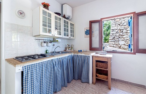 Corsano Cottage | MAREBLU, trullo avec splendide véranda face à la mer à l'intérieur de la Franchina
