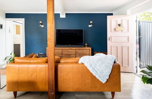 Margate Appartement | Margate - Airbnb · Contemporary Escape | Pet Friendly | Spacious Apt