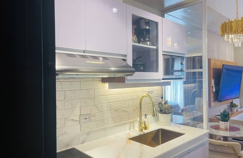 Malate Copropriété | Maria`s Suite near Manila Bay & Aiport with FREE Pool Access