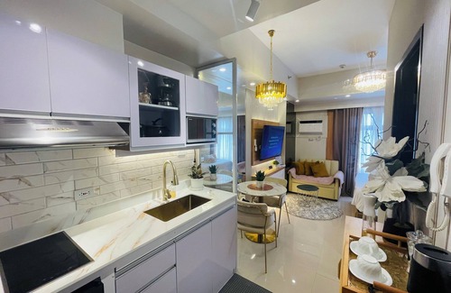 Malate Copropriété | Maria`s Suite near Manila Bay & Aiport with FREE Pool Access