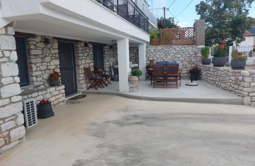 Thasos Maison | Maria Tsomou