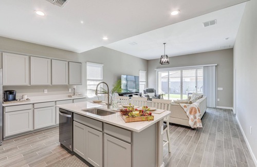 Maricopa Maison | Maricopa Home w/ Yard - 1 Mi to Harrah’s Casino!