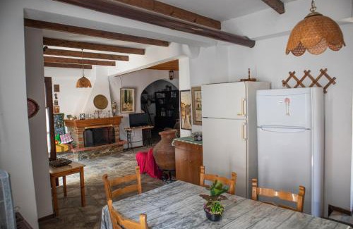 Kinyra Maison | Maries Thasos Stone Villa