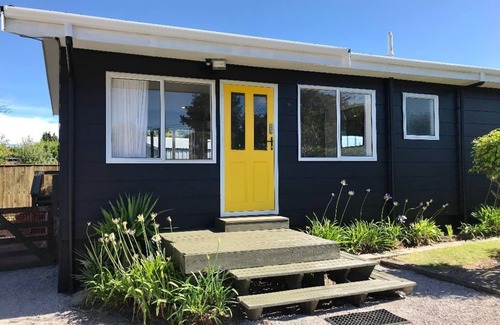 Taupo Maison | Marigold Cottage, includes bikes & kayaks