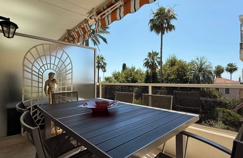 California - Pezou Appartement | Marilyn Beach - Sea view, terrace & private garage