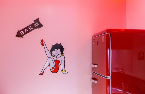 Coupvray Appartement | Suite Marilyn Monroe - 4P avec Jacuzzi Privé