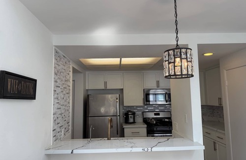 Columbia Maison | Marina District Townhouse steps from Seaport Village, Little Italy, and Bay