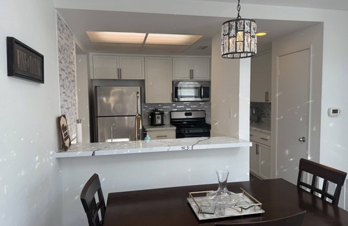 Columbia Maison | Marina District Townhouse steps from Seaport Village, Little Italy, and Bay
