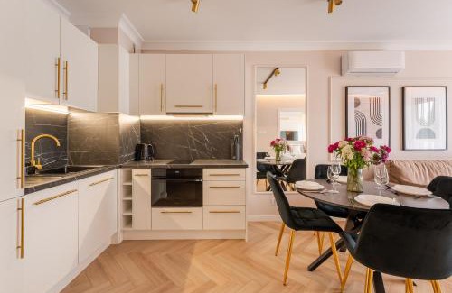 Dzielnica Uzdrowiskowa Appartement | Marina Elegance Kołłątaja 7A- by Perłowa Przystań Rent