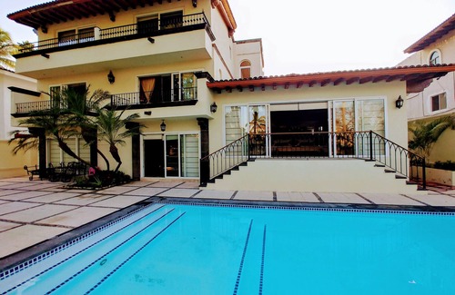 Marina Vallarta Copropriété | Marina Getaway 3min from Airport