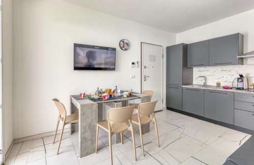 Borghetto Santo Spirito Appartement | Marina Resort - Pool And Parking LUX - Happy Rentals