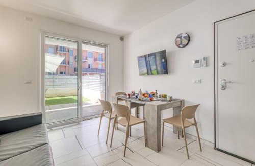 Borghetto Santo Spirito Appartement | Marina Resort - Pool And Parking LUX - Happy Rentals