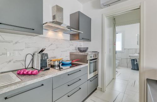 Borghetto Santo Spirito Appartement | Marina Resort - Pool And Parking LUX - Happy Rentals