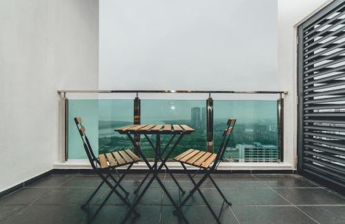 Central District Appartement | Marina Residence 3BR Shores Haven nr Midvalley CIQ by Our Stay