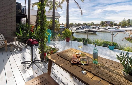 Patterson Lakes Maison | Marina Views Absolute Waterfront