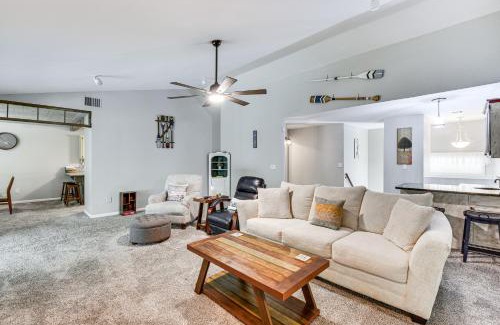 Salem Appartement | Marina Villa Condo at Lake Keowee with Fireplace