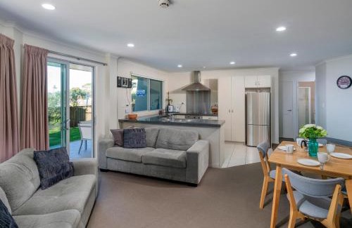 Whitianga Maison | Marinaview - Whitianga Holiday Apartment