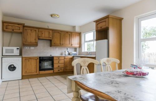 Bundoran Maison | Marine View -3 Bedroom Townhouse