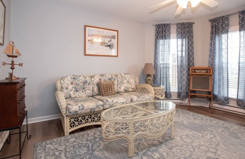 Town of Varick Cottage | Mariner's Cove - Une retraite spectaculaire au bord du lac Seneca pour les amateurs de vin!
