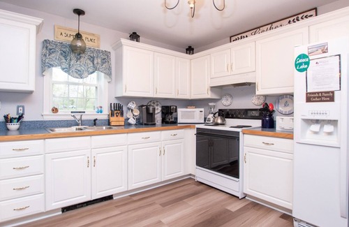 Town of Varick Cottage | Mariner's Cove - Une retraite spectaculaire au bord du lac Seneca pour les amateurs de vin!
