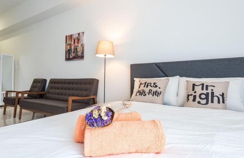 Sungai Buloh Appartement | @Mario direct MRT link & 50m infinity pool with jacuzzi