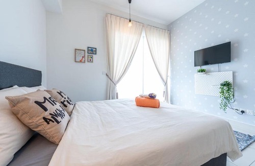 Sungai Buloh Appartement | @Mario direct MRT link & 50m infinity pool with jacuzzi