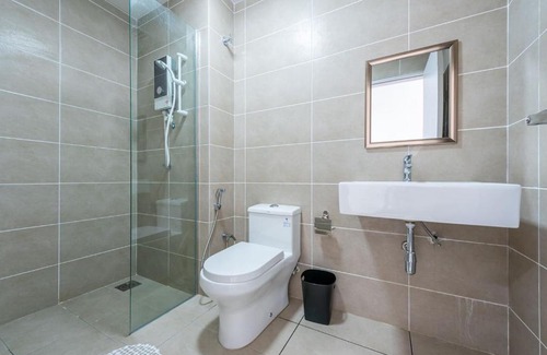 Sungai Buloh Appartement | Mario's suite direct MRT link & 50m infinity pool