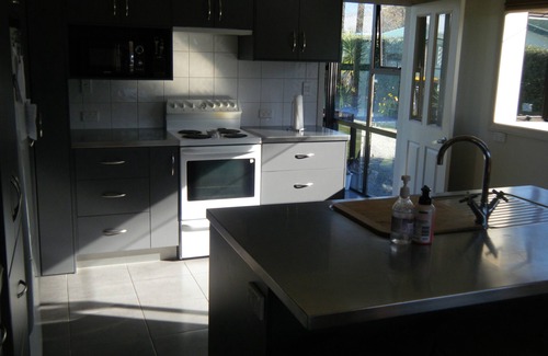 Tasman Maison | Mariri Magic - Home Away From Home