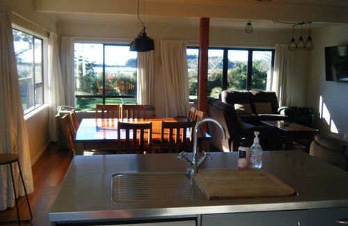 Tasman Maison | Mariri Magic - Home Away From Home