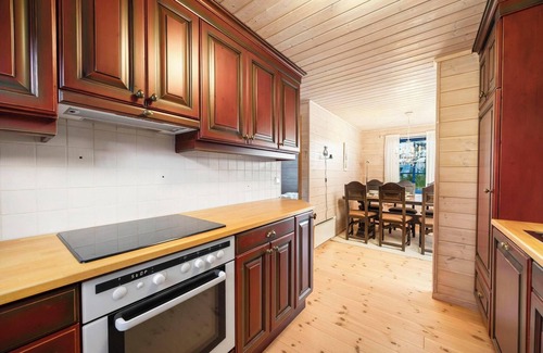 Vradal Maison | Marit's Hytte is a typical Norwegian holiday home, suitable for 6 to 8 people. Enjoy the fantastic view from the spacious veranda of this house.