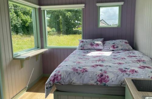 Dromahair Autre | Market Street Shepherd's Hut Leitrim