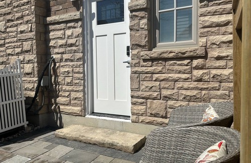 Markham Appartement | Markham Comfort Stay – 3 King Beds, 2 Baths, Close to Golf & Trails